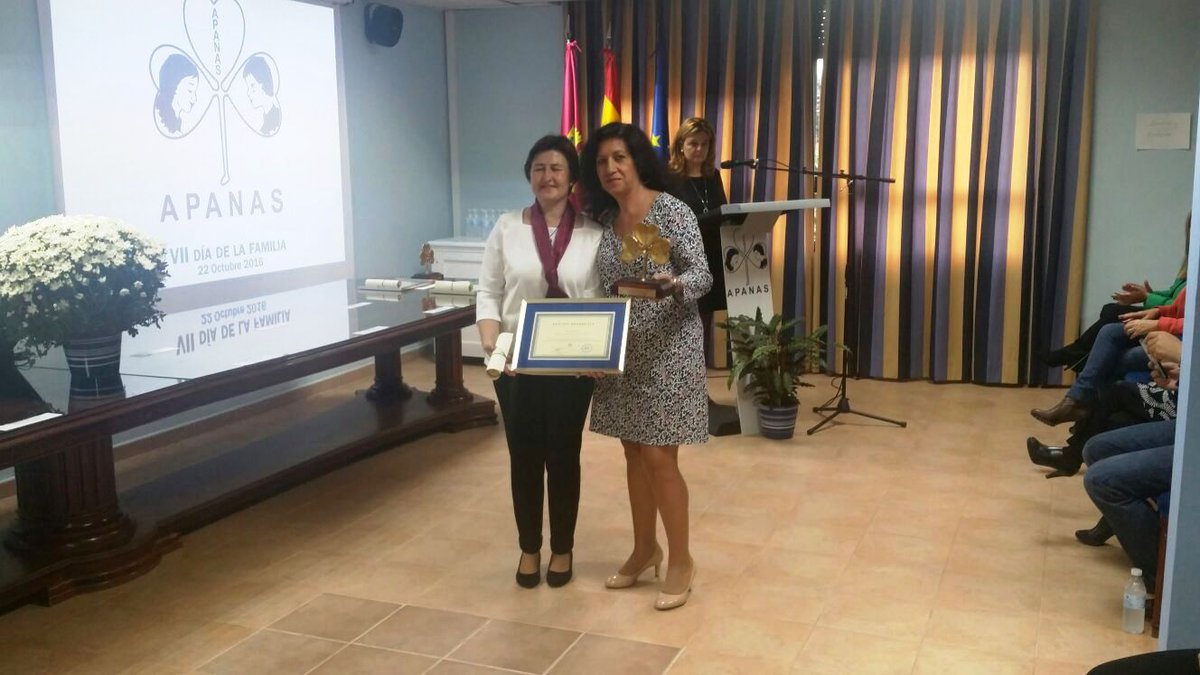 HOTELALFONSOVI's tweet photo. Hemos recibido un cariñoso reconocimiento de @ApanasToledo en el VII Día de la Familia, un gesto que agradecemos profundamente. https://t.co/VvnsakArWb