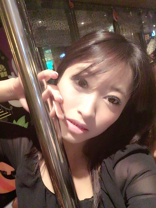 本日も、これからアナスタシアに、いますぉー！！ ぜひぜひ、あそびきてくださいにゃぁー！！ #六本木 #anastasia #ショークラブ #poledance #加瀬あゆむ https://t.co/<a href="/tag/%E5%85%AD%E6%9C%AC%E6%9C%A8"class="tags">#六本木</a><a href="/tag/anastasia"class="tags"><span>#anastasia</span></a><a href="/tag/poledance"class="tags"><span>#poledance</span></a><a href="/tag/%E5%8A%A0%E7%80%AC%E3%81%82%E3%82%86%E3%82%80"class="tags"><span>#加瀬あゆむ</span></a><a href="/tag/%E3%82%B7%E3%83%A7%E3%83%BC%E3%82%AF%E3%83%A9%E3%83%96"class="tags"><span>#ショークラブ</span></a>