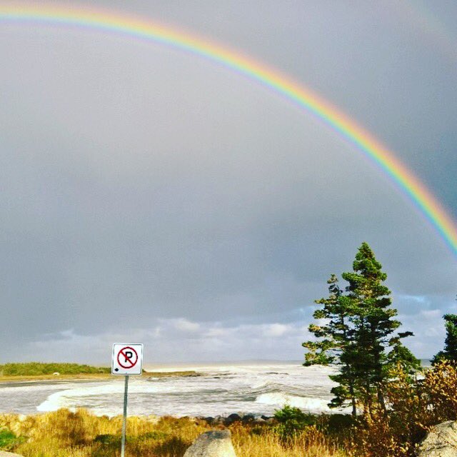 CjLeigh_TD's tweet photo. On Sunday I'm outside in nature all day! 2 rainbows in a row :) #sundayfunday #beachtour #halilife https://t.co/ZEDk3Pm46E