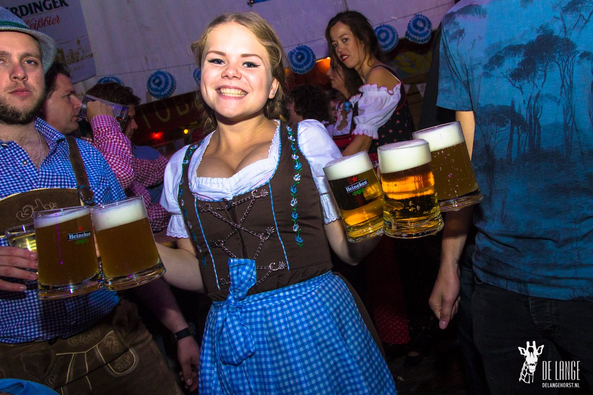 #throwbacktuesday #herbstfest2015 Over een kleine maand vieren we Oktoberfest 2016!