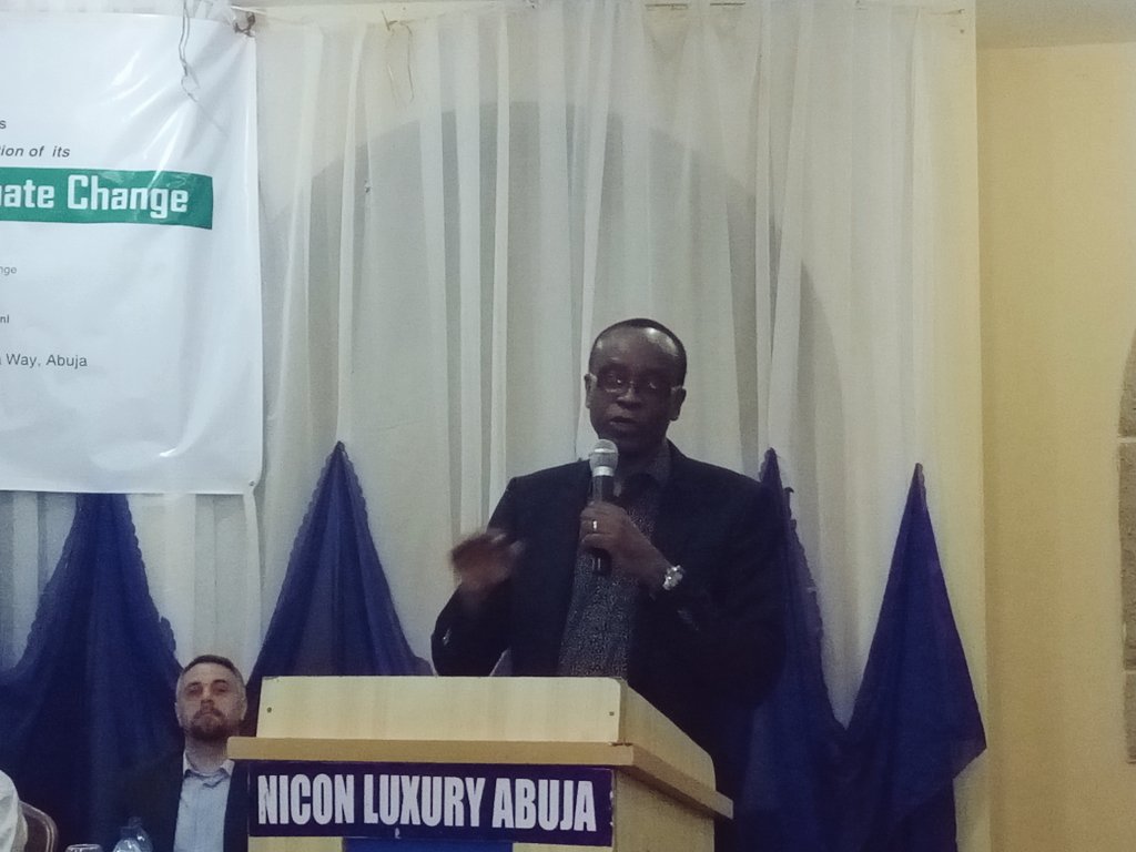 ClimateWed's tweet photo. .@NnimmoB Workers are the first to be impacted by #ClimateChange. #PreCOP22 #NLC @fes_nigeria https://t.co/A1HffFlVgH