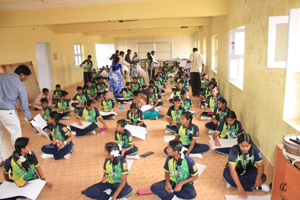 SankaraV2020's tweet photo. On the occasion of #WSD, Sankara Eye Hospital Vision Center, Krishnagiri organised a “#WalkforVision” and a poster https://t.co/tWteZ8V16d https://t.co/SjeL08GTA0