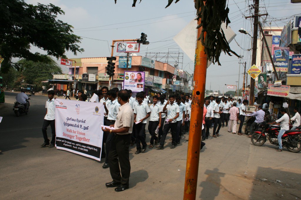 SankaraV2020's tweet photo. On the occasion of #WSD, Sankara Eye Hospital Vision Center, Krishnagiri organised a “#WalkforVision” and a poster https://t.co/tWteZ8V16d https://t.co/SjeL08GTA0