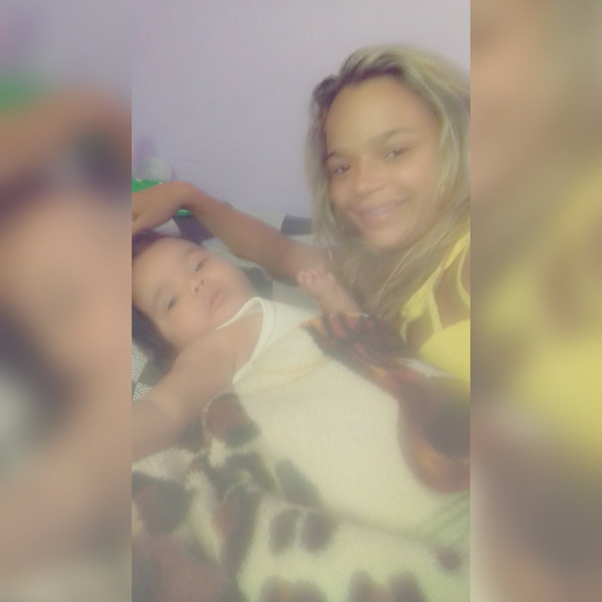 MariaCl26231478's tweet photo. Minha princesa 😂💞👶💜
Ao vivo 😂😂 https://t.co/OL83NpHQaW