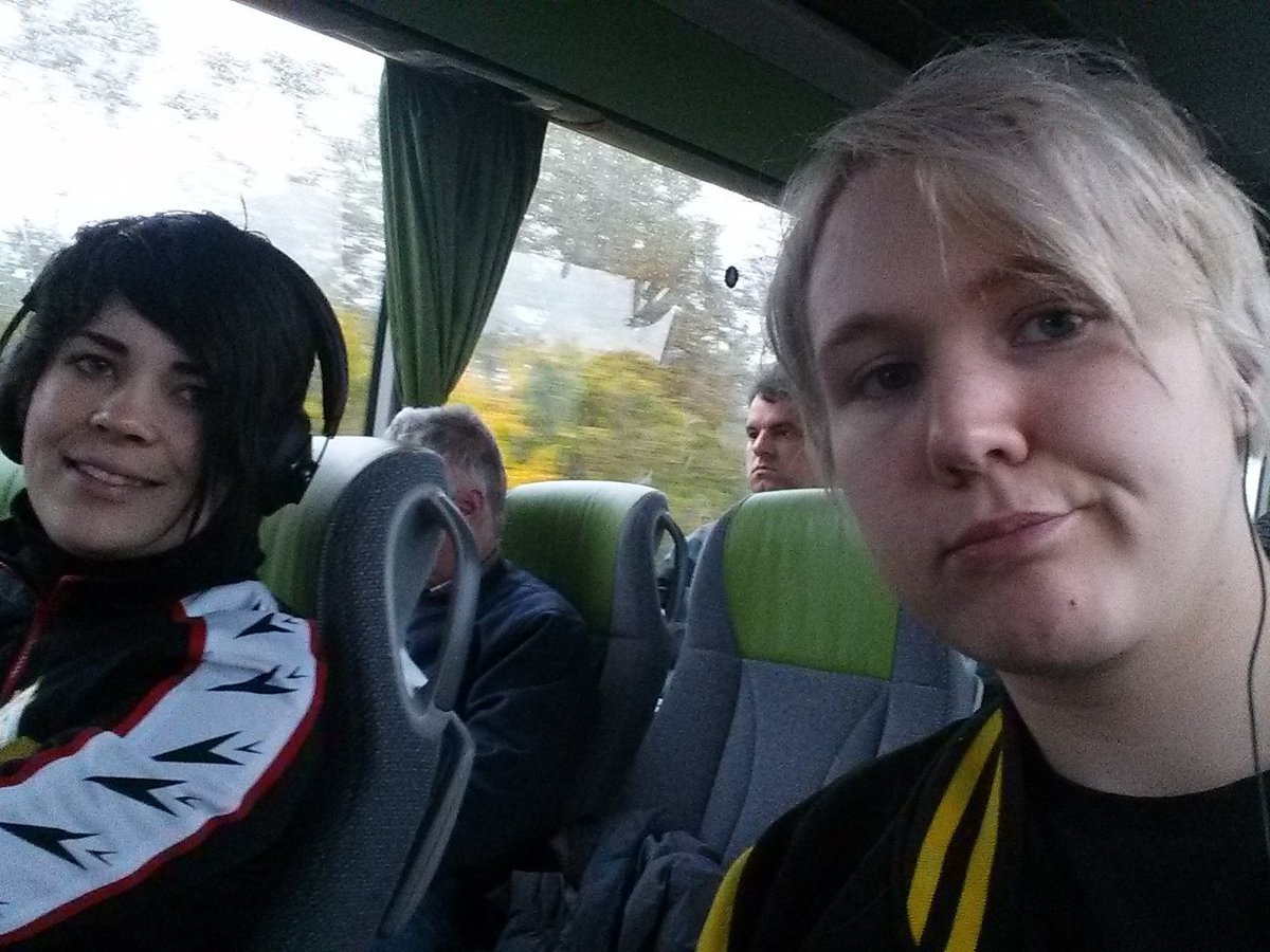 es geht Richtung  norden das wochenende bei @Kackpratze_ &amp; @CosplayBatDaddy  war echt super schön freuen und schon auf <a href="/EpicCon_de/">EpicCon</a> ♡♡