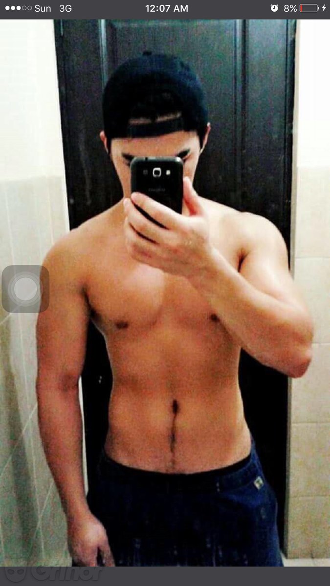 RedSpermberg's tweet photo. Wala na ba akong makakachat na top sa grindr? Lahat na ba talaga #botomesa https://t.co/O50MTbldXz