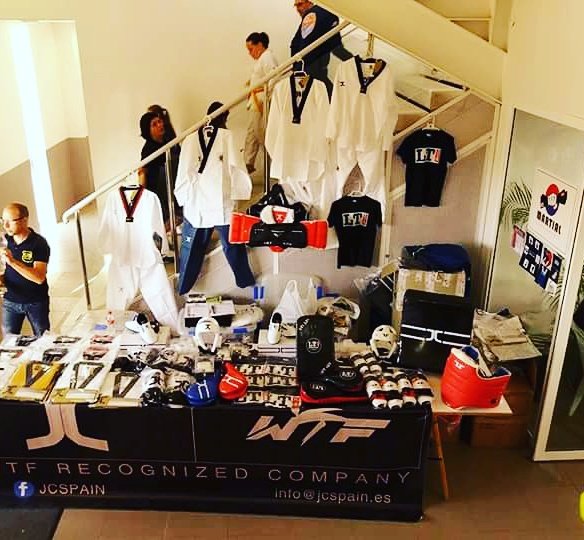 MCSpain16's tweet photo. Nuestro primer Stand Oficial de MARTIAL COMPLEMENTS https://t.co/fvwfPXPb7R