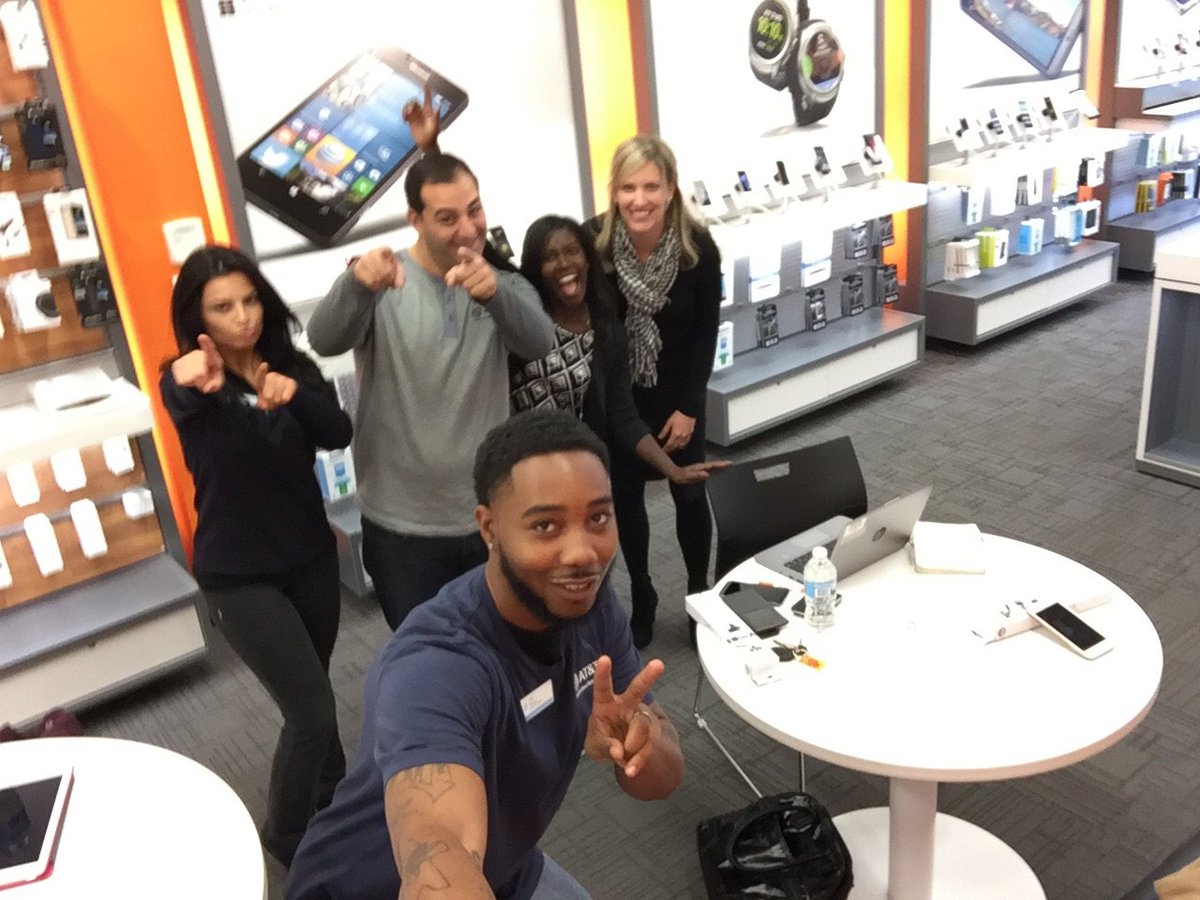 Grand opening #att Ferndale store - <a href="/jamie_watt9/">Jamie Watt</a>, @martinhanna16. Petr Mrazek of <a href="/DetroitRedWings/">Detroit Red Wings</a> here from 5-6 p.m. @ 23062 Woodward Ave.