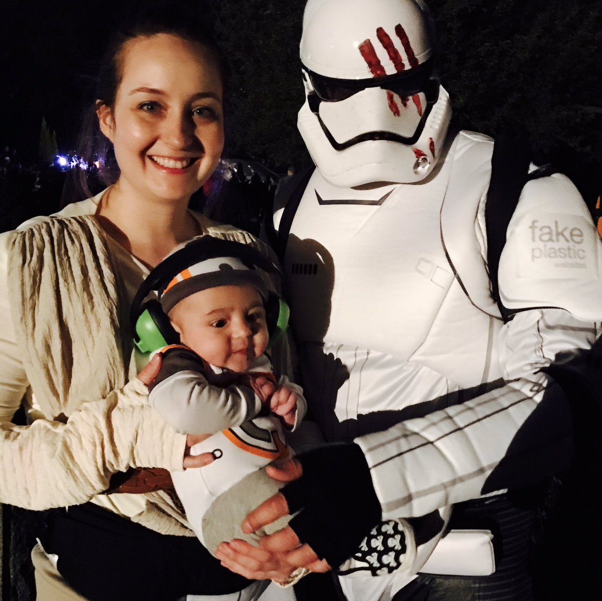 FakePlasticWeb's tweet image. Another awesome year at  #ghostofunclejoes! Thanks @JcCemetery @rockitdocket!#gouj2016 #JerseyCity