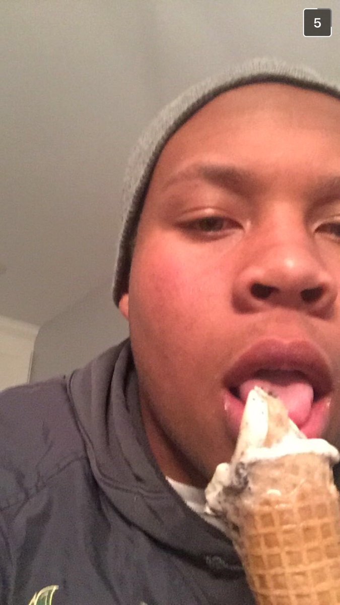 sydxhall's tweet photo. HAPPY BIRTHDAY @compton30 I LOVE AND MISS YOU! Have a good one #bonelesswing https://t.co/hve43NlBuX