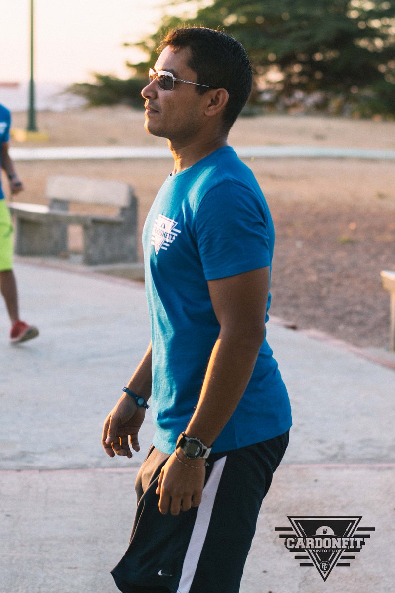CardonFit's tweet photo. O encuentro un camino, o yo mismo lo CREARÉ. ¡Feliz lunes! #CardonFit https://t.co/ywXWrCGnCq