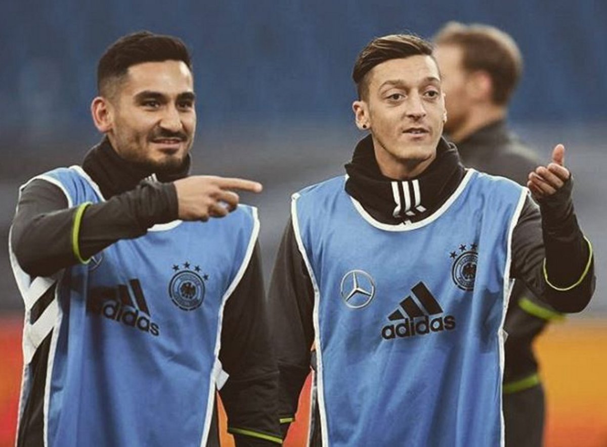 Mesut Ozil I Want To Wish You All The Best To Your 26th Birthday Keep It Up You Re A Great Person Dfb Team Happybirthday Abi Guendogan8 T Co 8q0thzisbe