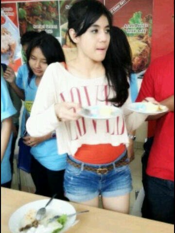 Happy Birthday Kaka kesayangan Semua Do'a Yang Terbaik Untukmu Kaka :) Tetap Happy &amp; Love Bgt !!! <a href="/unaputri/">Una Putri Thamrin ♔</a>