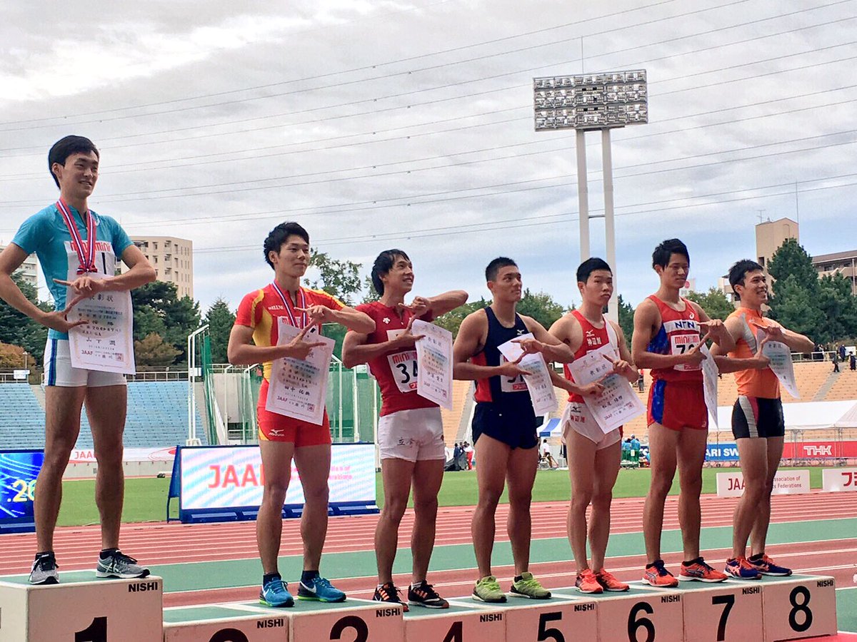 はい ポーズ 陸上の表彰台おもしろポーズ集 はい ポーズ 陸上の表彰台おもしろポーズ集