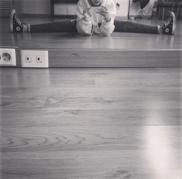 Hara_rds's tweet photo. « ι ωαѕ υηѕυяє σƒ, ι ωαѕ υηѕυяє σƒ єνєяутнιηg, мαувє ιт ωαѕ тнє ωαу ι αм, σя мαувє ιтѕ ωнαтѕ ι ωαηтє∂ муѕєℓƒ тσσ тнιηк. » https://t.co/FJiTC8cNxk