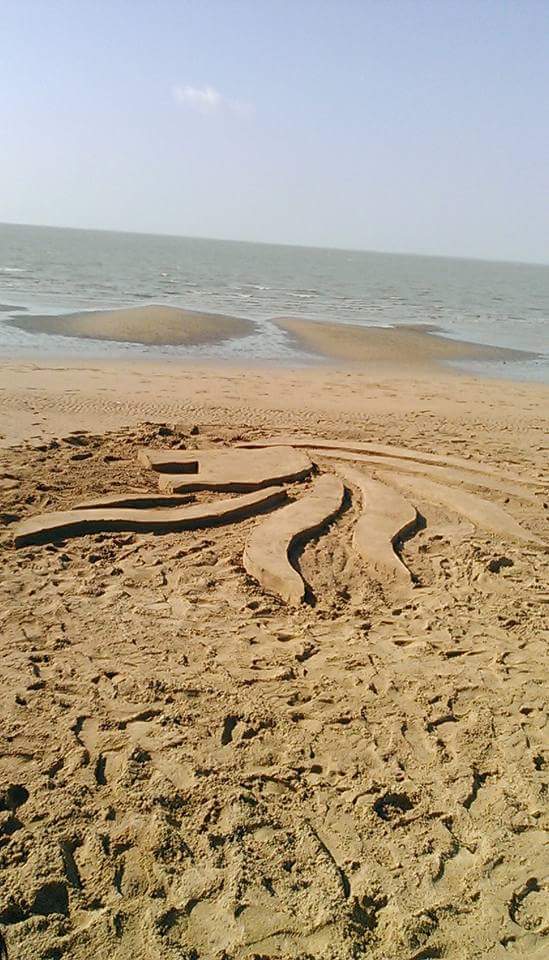NileshRelan's tweet photo. #kabaddiworldcup2016 Congrats and a great Salute to Indian Kabaddi Team for lifting the world cup.#AjayThakur had and great match #sand_art https://t.co/Fvkvm1B0Nm