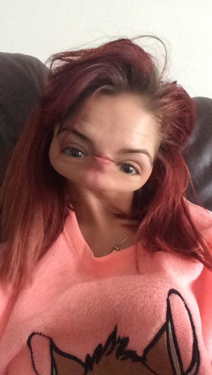 marion300389's tweet photo. Quand tu passes le temps avec snapchat 😂😂 https://t.co/PR6x3ZPPN9