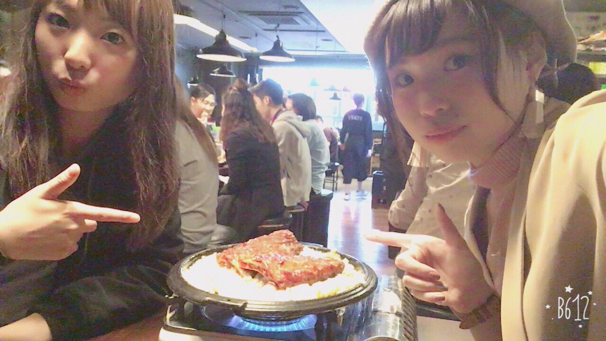 Miku_165's tweet photo. 2泊3日の韓国旅行たのしすぎた😆💓
きのうの夜にチーズカルビ、カルグッス、ソルビンたくさん食べすぎた😳 https://t.co/qldQBiuZLZ