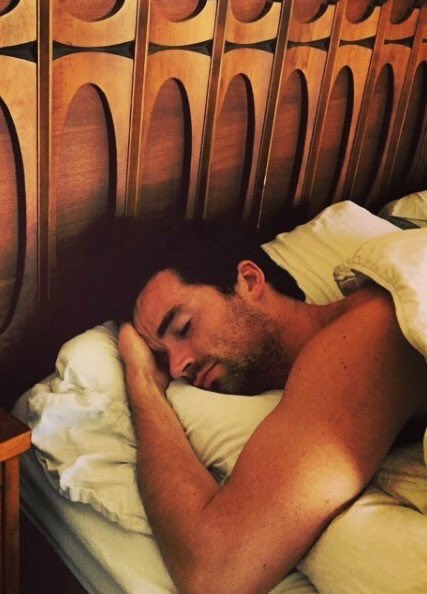 Il peut venir finir sa nuit dans mon lit si il veut 😏😏😏😏😏😍😍<a href="/KurtHummel_HD/">Kurt Anderson-Hummel</a> meurs avec moi 😍😍😍