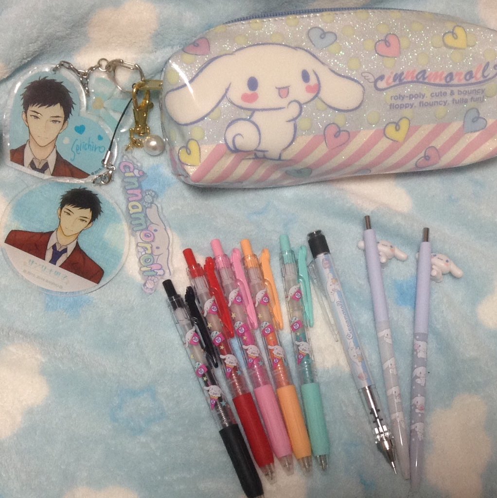 みなもとちひろ サンリオ男子垢 今日は久しぶりにサンリオショップ行ってきました シナモンのマグカップと シャーペンとボールペンを買ったので文房具にシナモンが増えました W 授業中 堂々とシナモン文具使ってます 艸 と言うより