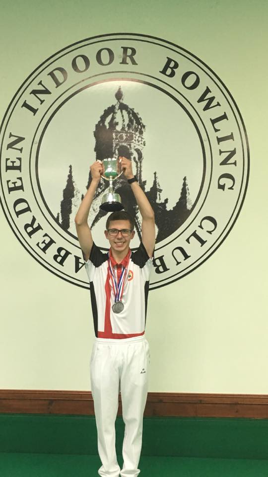 U18 England Captain, RTIBC very own Oliver Fowler #proud 
<a href="/BowlsInt/">Bowls International</a> need more articles on young bowlers pls