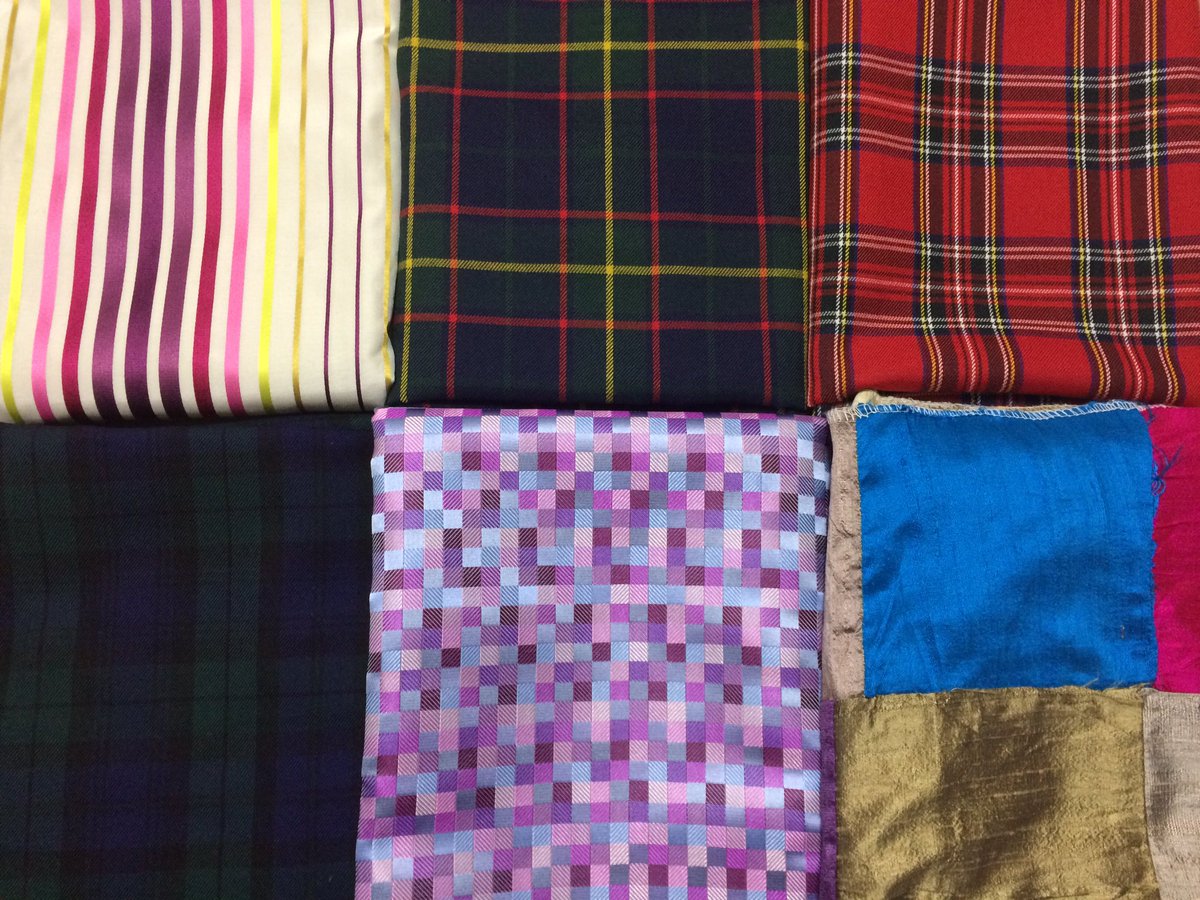 テルコ雑貨店 手製本ハードカバーノート Na Twitteru イギリスの生地の発表です 左上から春らしい爽やかなカラフルストライプ イギリスらしいウールの濃い緑チェック 赤のタータンチェック 左下に移りまして 今度はブラックウォッチ ピンク と紫のネクタイ生地