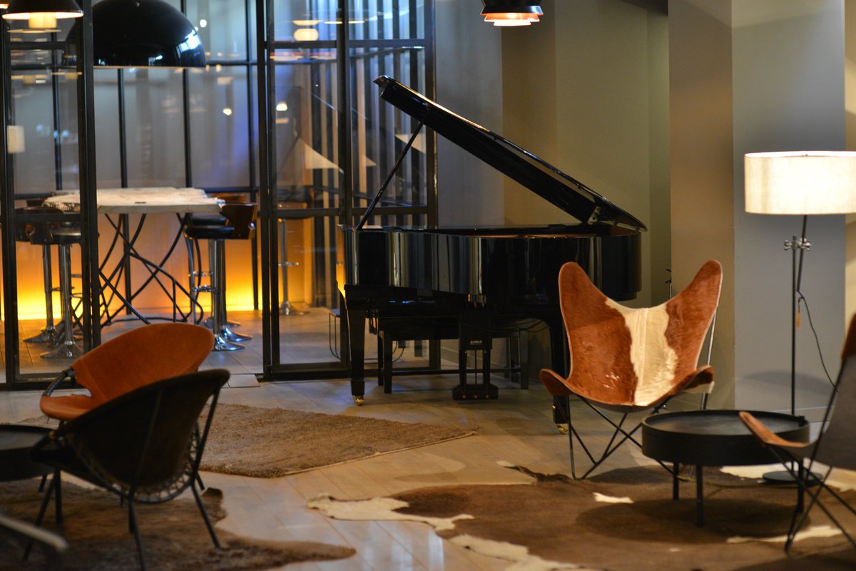 The legendary <a href="/officialronnies/">Ronnie Scott's Jazz Club</a> are bringing Jazz &amp; Wine to <a href="/ClerkenwellLDN/">Clerkenwell London</a>. Early Bird tickets available here >   ow.ly/nrVq305oWEX