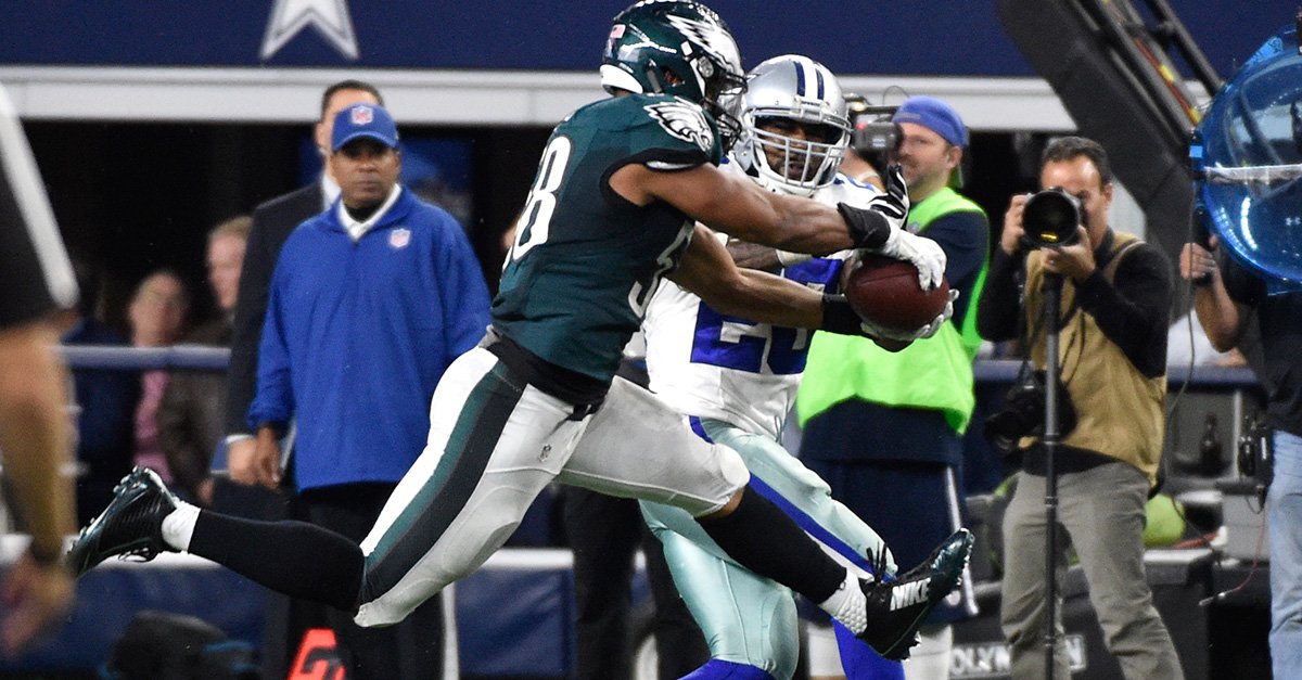 Eagles's tweet photo. Buckle up, it's #BeatDallas week.

#FlyEaglesFly https://t.co/bpqyckvPOP