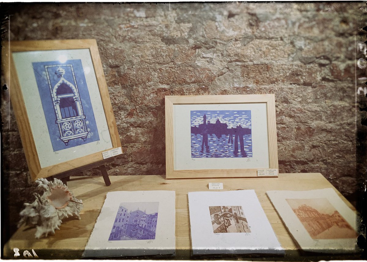 Plum2Creations's tweet photo. Linocuts and etchings in the studio
#calcography #blue #venezia #veniceitaly #venice #etching #etchingprint #printmaking #printmakingstudio https://t.co/0aUHhb6NtQ