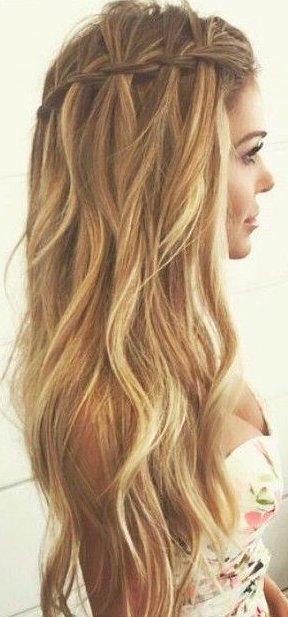 Add the perfect wavy texture to your braid with the instyler.ie 👌🏽