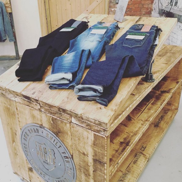 883Police's tweet photo. Discover the #Activeflex #denim fitted with double the elastane for 360° freedom & movement > https://t.co/tHVlsI3GrB #mensstyle https://t.co/xn8GflaEDA