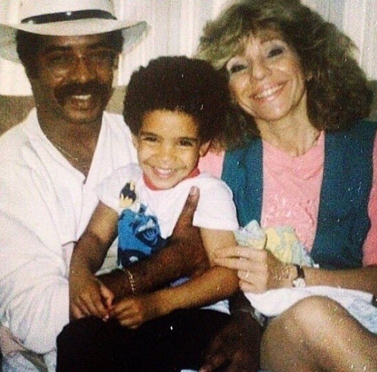 revolttv's tweet photo. Happy 30th Birthday @Drake!! ๐๐๐ #StephYear https://t.co/5gNVHtFqxE