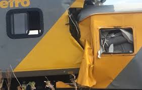 hillaryhitso's tweet photo. #TrainCrash Two trains collided on the East Rand near the Kaalfontein Station @metrorailgp https://t.co/NFpViHYrPx