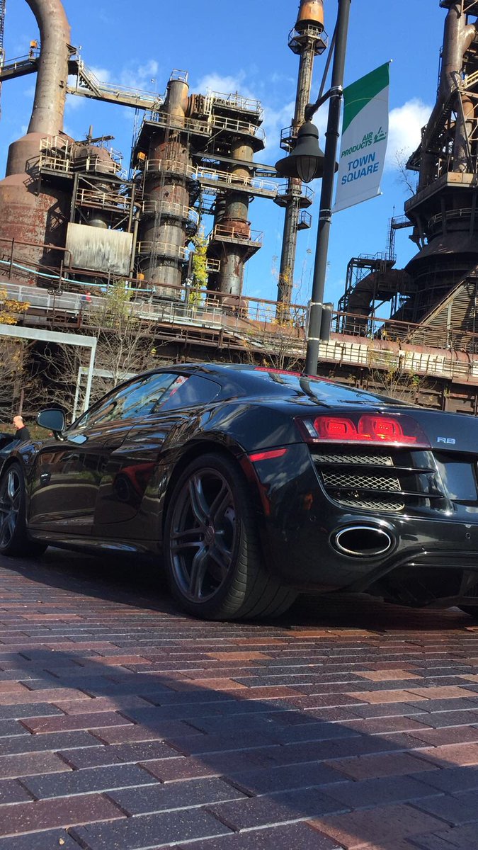 AudiSportClubNY's tweet photo. #CarsandCoffee #Steelstack @AudiSportClubNY front and center in #Stroudsburg PA #Audi #AudiR8 @Audi @Audi_Online breaking barriers https://t.co/52M4hH8Bpi