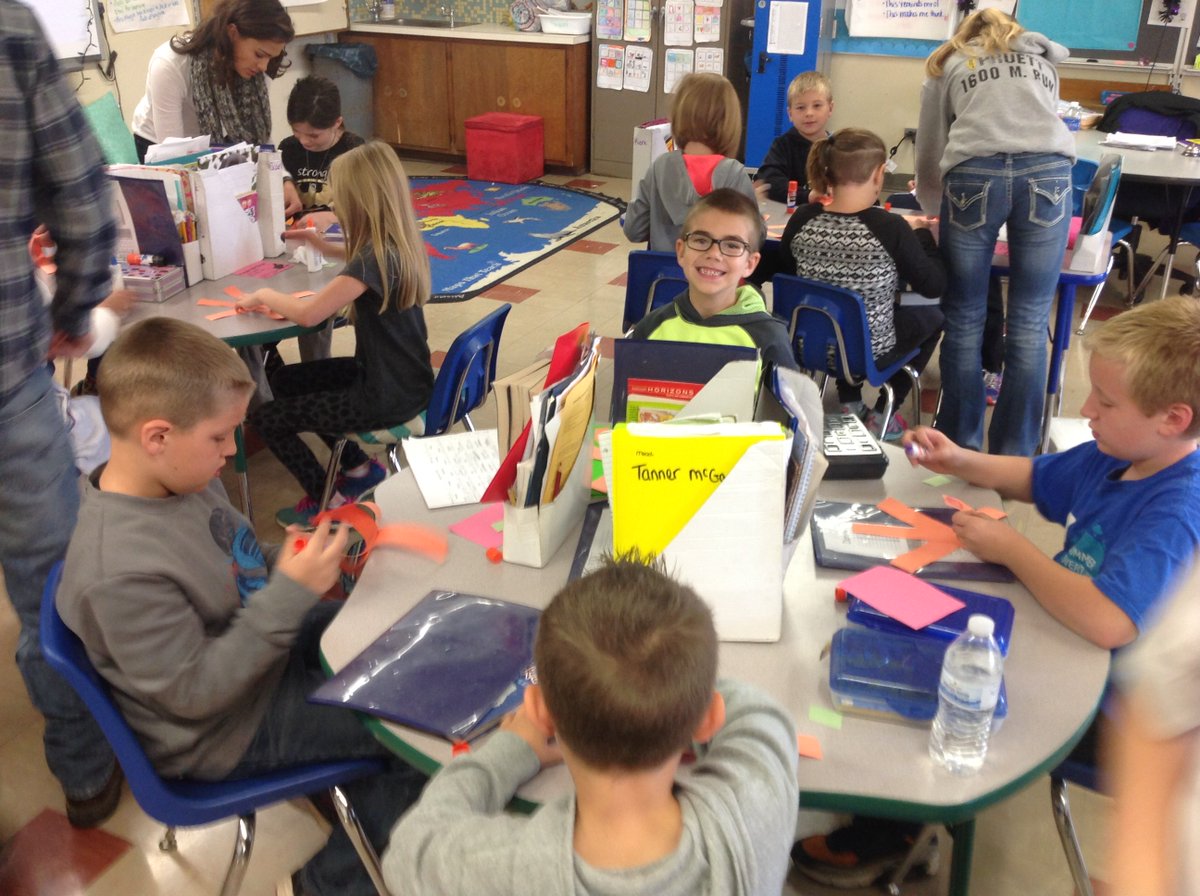 mageethird's tweet image. Pumpkins with our FFA students! #MWESpride @KHSBlueBullets