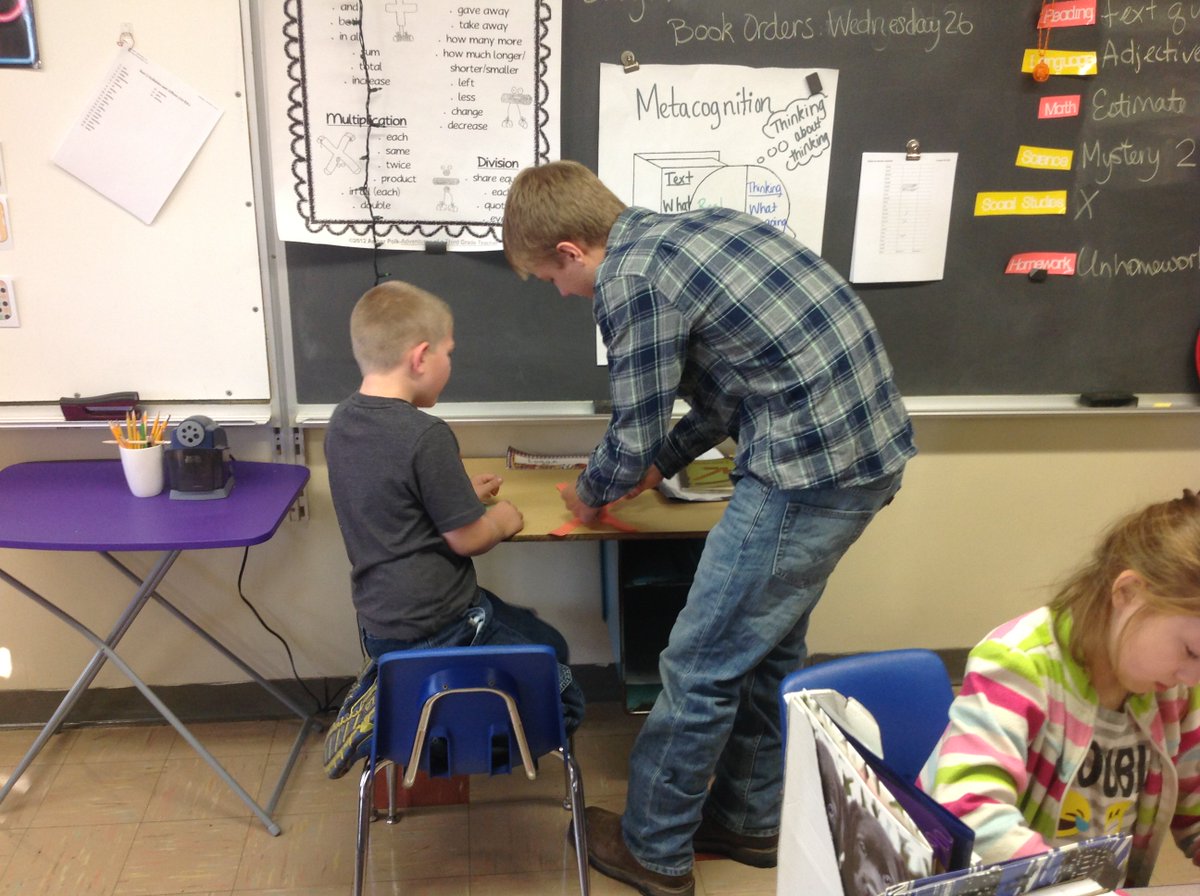 mageethird's tweet image. Pumpkins with our FFA students! #MWESpride @KHSBlueBullets