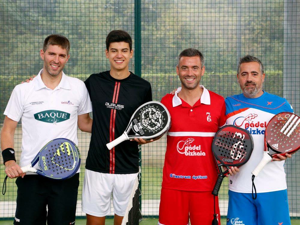c_barrau's tweet photo. Ayer partido de exhibición en Durango con nuestros amigos de @padelzaleak gracias a toda la gente y los compis @eloyarriola @RoselloRamon https://t.co/QcwjYE927r