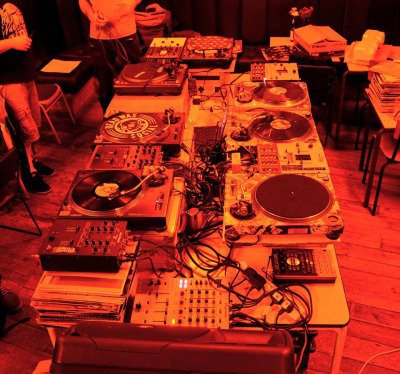 DeadWaxSocial's tweet photo. #UP2SCRATCH is back this Sunday for another turntablist &amp; producer showcase, plus battles &amp; more! https://t.co/2HnH4b3ERX https://t.co/ru6rUQeYmR