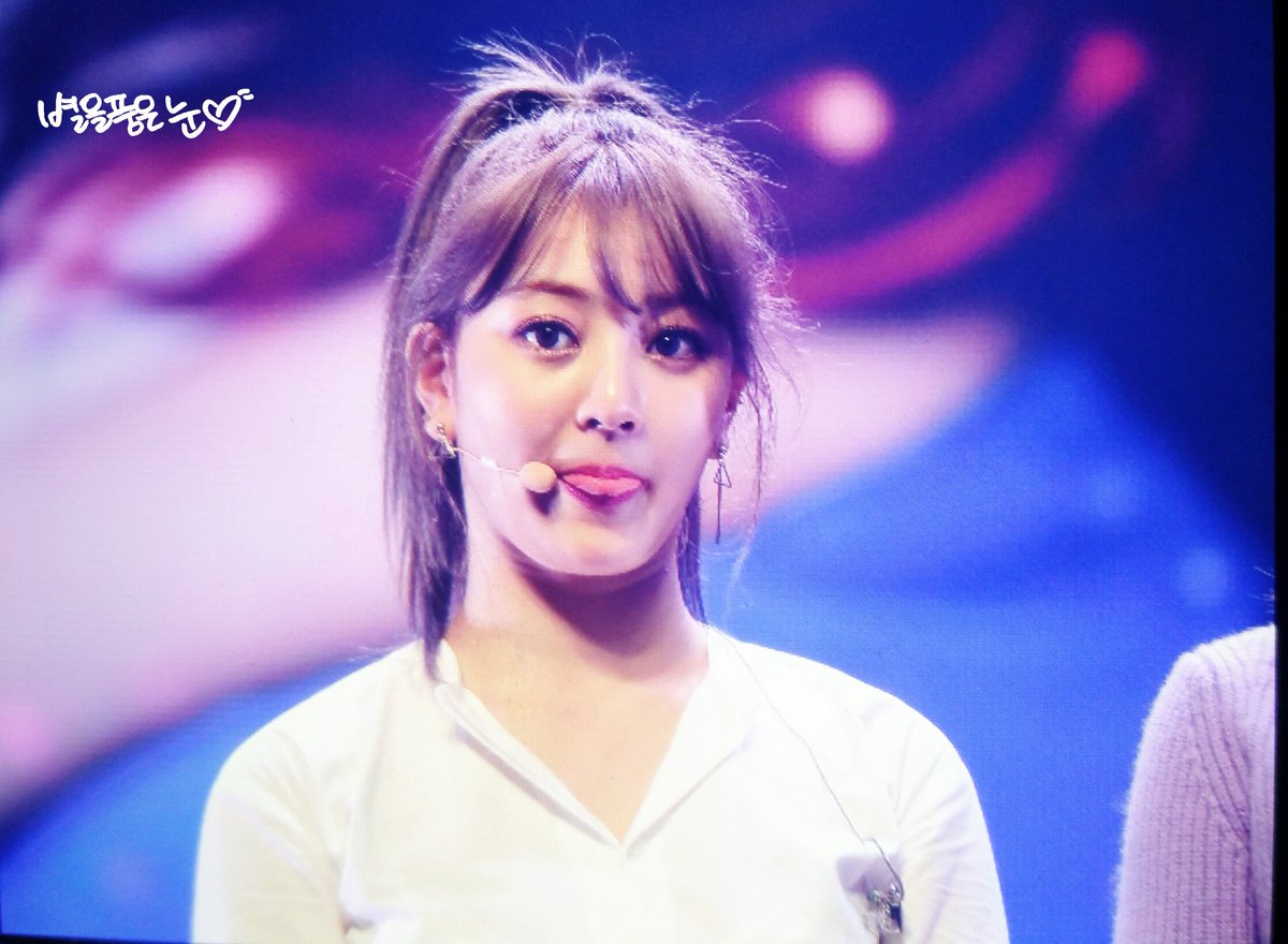 MbracingStars's tweet photo. 161024 3집 쇼페이스 프리뷰 3p
오늘의 낼름 컬렉션😜
#트와이스 #TWICE #지효 #JIHYO @JYPETWICE https://t.co/N2gGA582ia