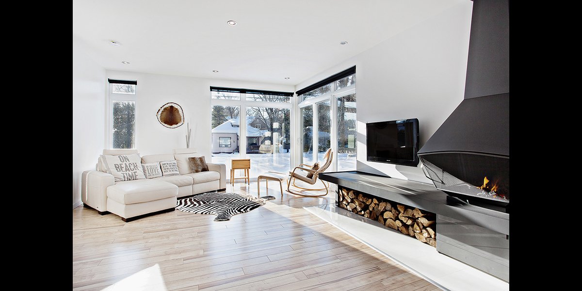 Loving The L-House On The Lake In #Quebec By <a href="/CCM2Architectes/">CCM2 architectes</a> | #Houseporn houseporn.ca/architecture/a… #CanadianDesign