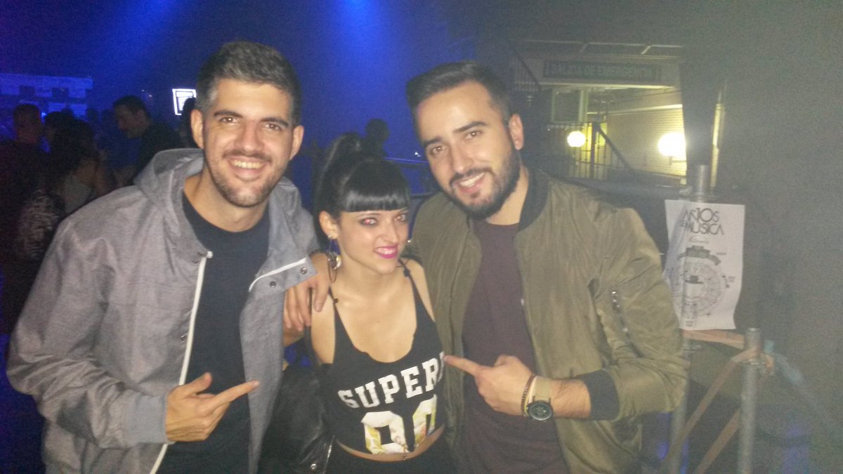 abiledesma89's tweet photo. Pero que majos de verdad!!!!! Asi da gusto ;-) muaaaakkkkk😚😚 @JaviSanchezFM @davidalvarezfm https://t.co/NLkFuCv8uy