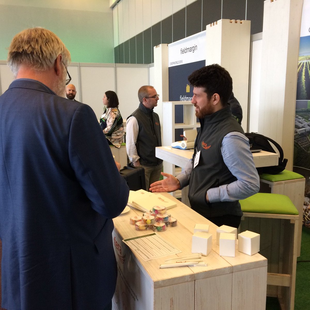 FeraScience's tweet photo. @FeraScience talking developing improvements in global food security #CropWorld #crophealth #planthealth #sporetrap https://t.co/zd6gXqwPJd