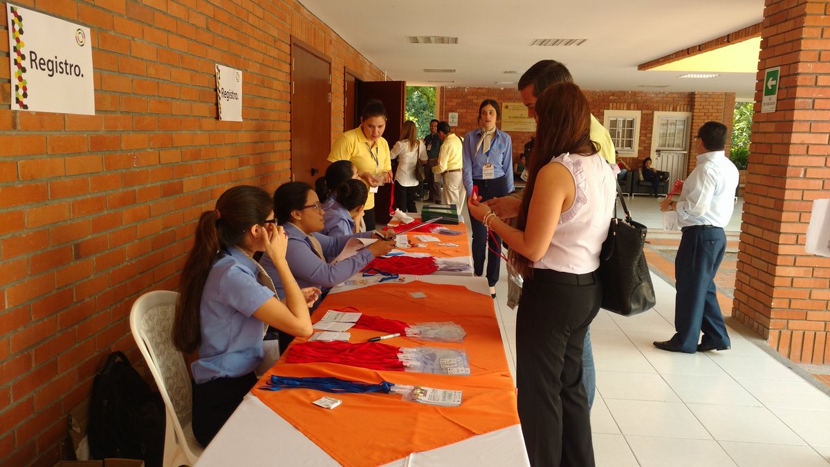 RedUNIRED's tweet photo. Iniciamos registro del #CongresoInternacionaldeMercadoLaboral #OrmetSantander https://t.co/o8d5uBEfhi