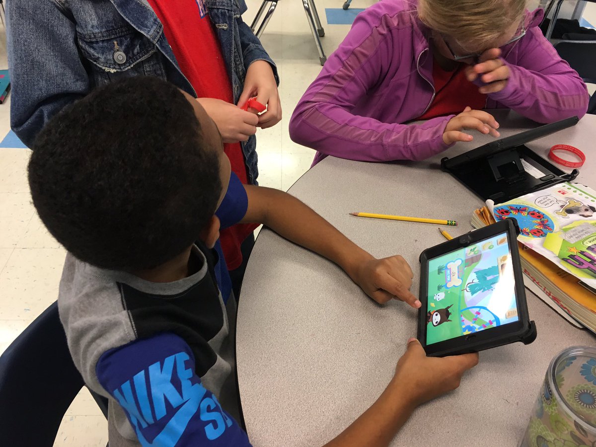 PreisigJessica's tweet photo. Ss @mrwhitePVES use Pet Bingo by @duckduckmoose for #mathfluency during #guidedmathstations #pvespride #asd1 https://t.co/Yrp08PhCFX