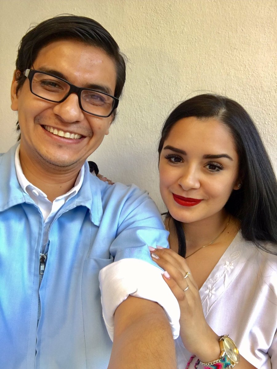 victor_othon84's tweet photo. Odontólogos bonitos trabajando, con @andydelatorre 
#IniciandoLaSemana
#EnClínica https://t.co/stk2cY6oy1