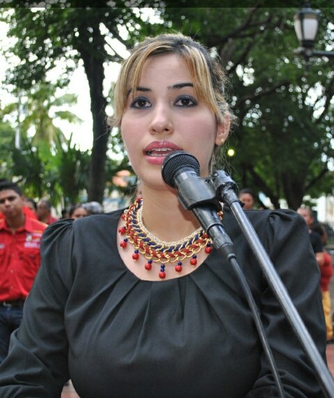 alcaldiabmfm's tweet photo. @elhinnaoui "Este Pueblo heroico esta decidido a vivir en Revolución no pudieron con Chavez y no podrán con Maduro" @NicolasMaduro https://t.co/gMeaaXKvjH