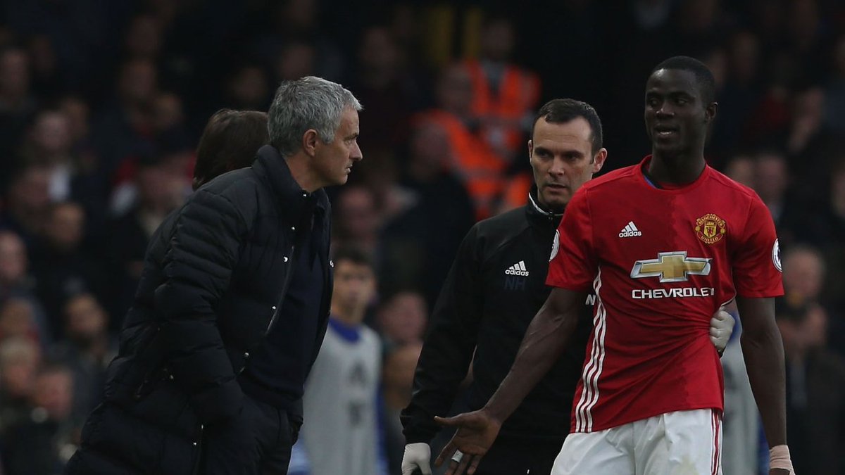 Eric Bailly mengalami cedera lutut yang cukup serius.

#WEAREUNITEDID
#YOUC1000ISOTONIC 
#UNITEDARMY
