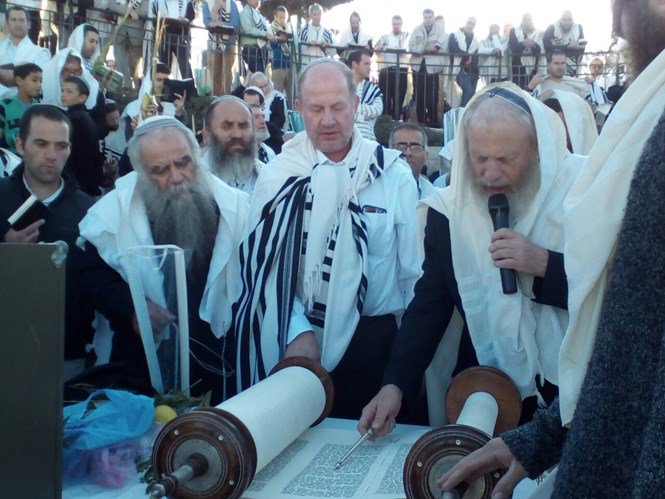 TimeForIsrael's tweet photo. Mount of Olives https://t.co/JJSWkExmAP https://t.co/6JpxyMJPBD