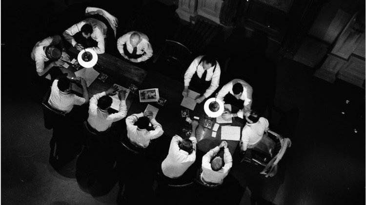 carmelaproyect's tweet photo. 12 angry men #lawfilms https://t.co/blMonQjZBh