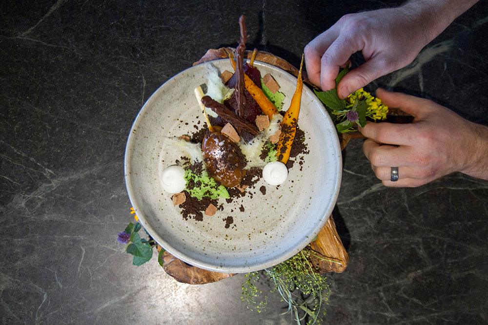 Be sure to check out @CanoeRestaurant's <a href="/ChefHorne/">John Horne</a> at <a href="/EatableFilms/">eatable.</a> tomorrow night! Get your tickets here: bit.ly/2dySddi